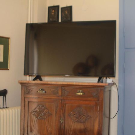 Classic Apartment In Каламата Екстер'єр фото
